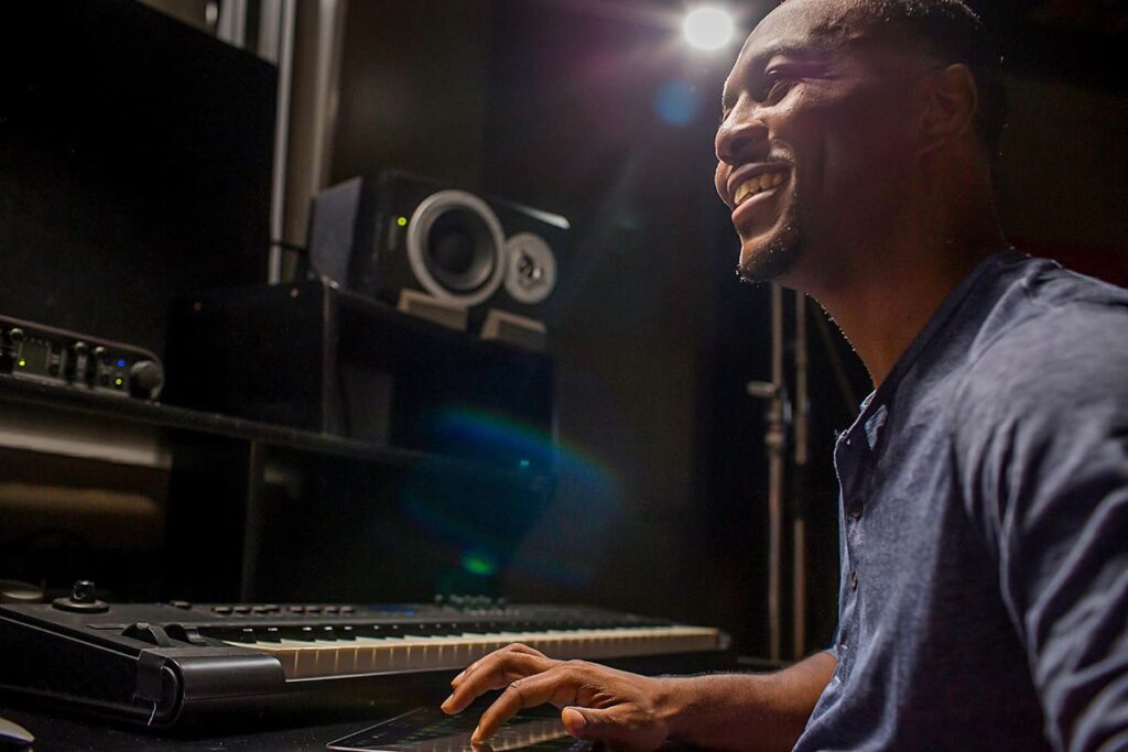 Apple Technology Powers Next-Gen Artists
